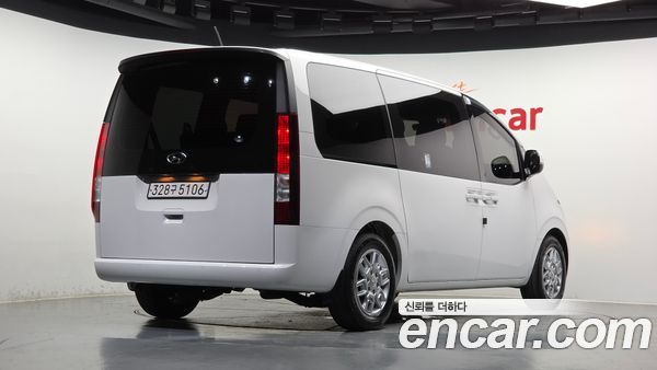 Hyundai Staria 2023, фото 2