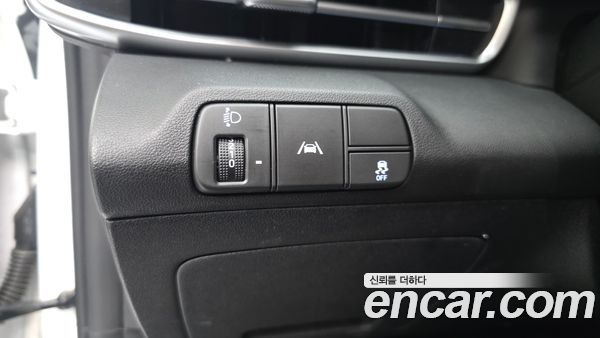 Hyundai Elantra 2022, фото 24