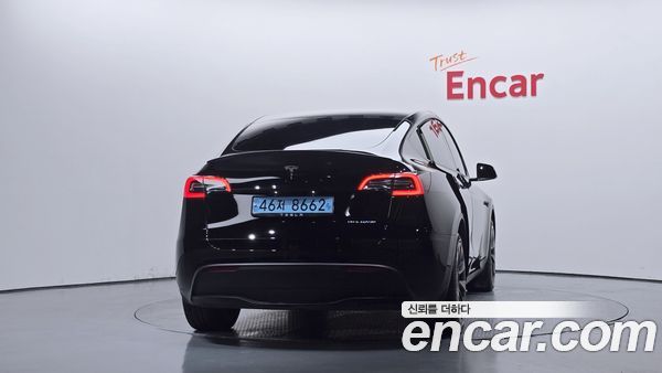 Tesla Model Y 2022, фото 4