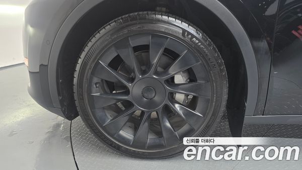Tesla Model Y 2022, фото 5