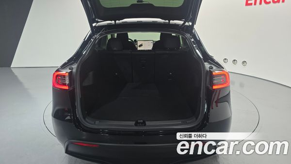 Tesla Model Y 2022, фото 18