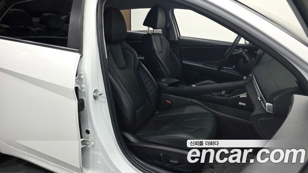 Hyundai Elantra 2024, фото 16
