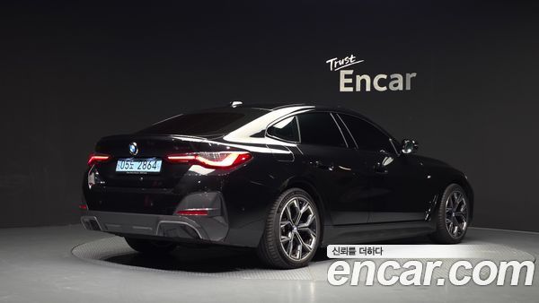 BMW i4 2022, фото 2
