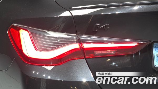 BMW i4 2022, фото 9