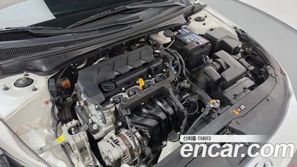 Hyundai Elantra 2021, фото 6