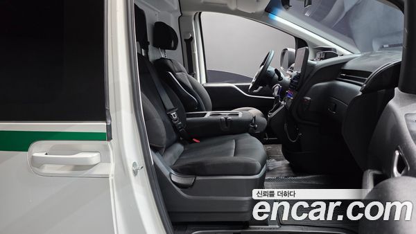 Hyundai Staria 2023, фото 16