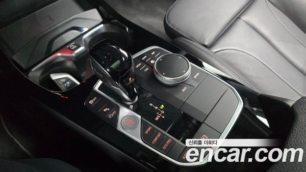 BMW 1 Series 2022, фото 9