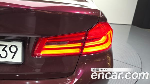 BMW 5 Series 2020, фото 9