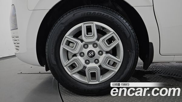 Hyundai Staria 2025, фото 4