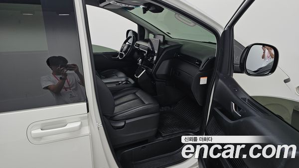 Hyundai Staria 2025, фото 16