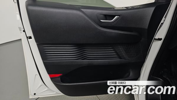 Hyundai Staria 2025, фото 13