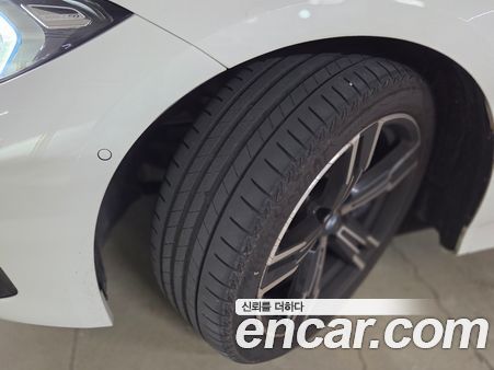 BMW 3 Series 2025, фото 10
