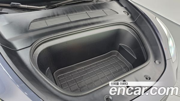 Tesla Model Y 2024, фото 6