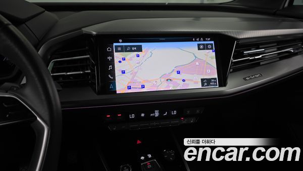 Audi Q4 e-tron 2022, фото 14