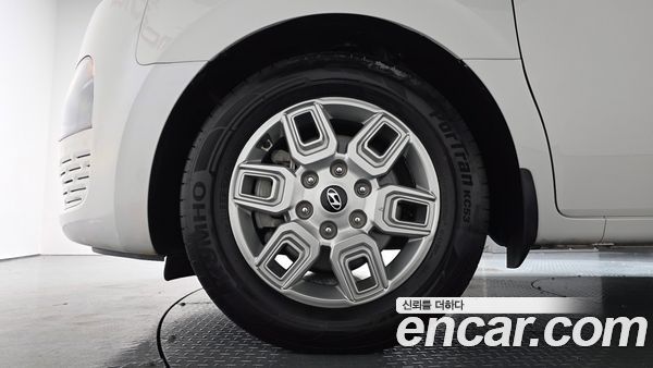 Hyundai Staria 2025, фото 4