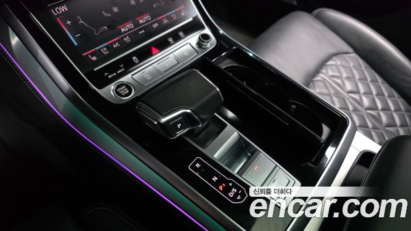 Audi Q8 2021, фото 12