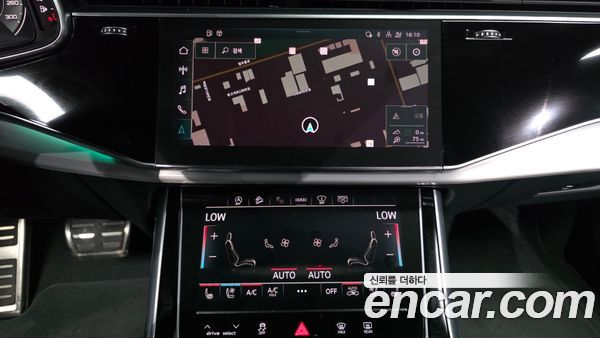 Audi Q8 2021, фото 20