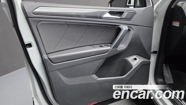 Volkswagen Tiguan 2021, фото 24