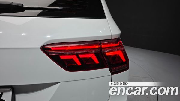 Volkswagen Tiguan 2021, фото 9