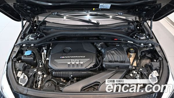 BMW 1 Series 2022, фото 6