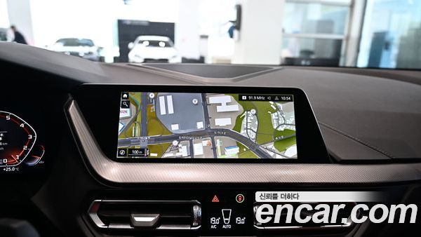 BMW 1 Series 2022, фото 14