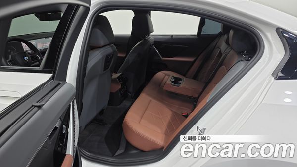 BMW 5 Series 2026, фото 16
