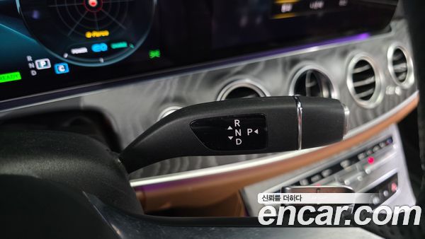 Mercedes-Benz E-Class 2021, фото 12