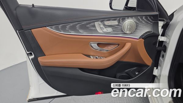 Mercedes-Benz E-Class 2021, фото 14