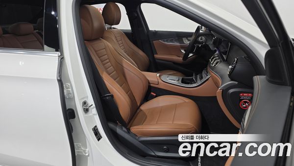 Mercedes-Benz E-Class 2021, фото 16