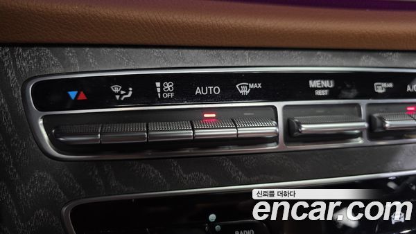 Mercedes-Benz E-Class 2021, фото 33