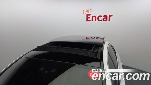 Mercedes-Benz E-Class 2021, фото 34