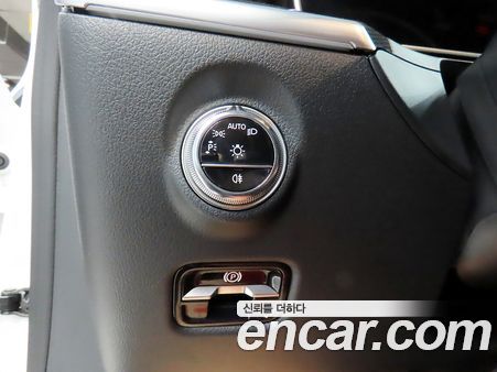 Mercedes-Benz C-Class 2026, фото 15