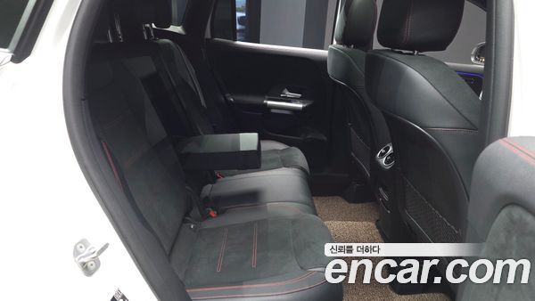 Mercedes-Benz GLA 2023, фото 12