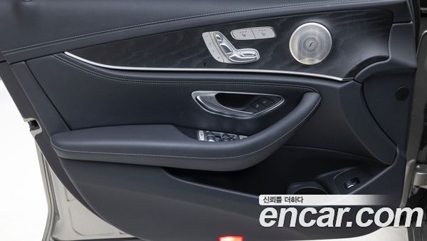 Mercedes-Benz E-Class 2022, фото 14