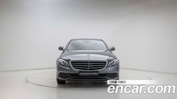 Mercedes-Benz E-Class 2020, фото 6