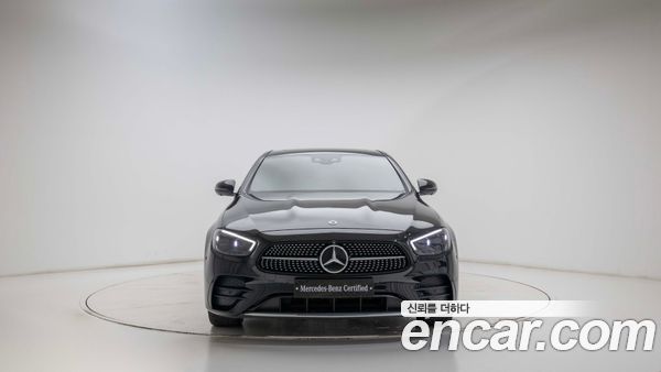 Mercedes-Benz E-Class 2022, фото 6