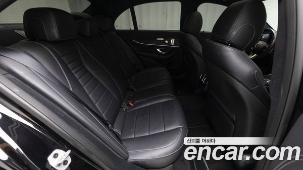 Mercedes-Benz E-Class 2022, фото 17