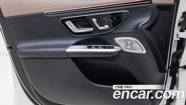 Mercedes-Benz EQE 2024, фото 16