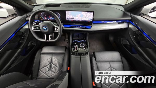 BMW 5 Series 2025, фото 10