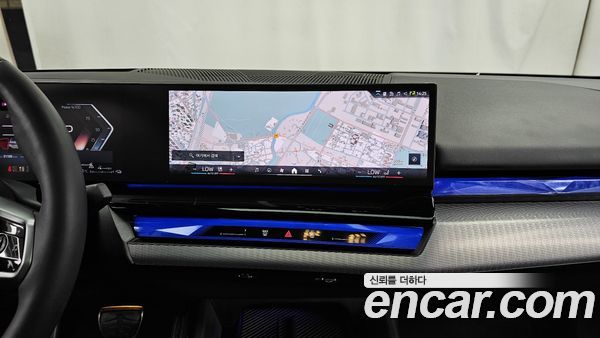 BMW 5 Series 2025, фото 20