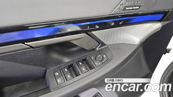 BMW 5 Series 2025, фото 30