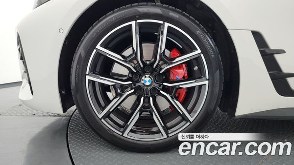 BMW 4 Series 2025, фото 4