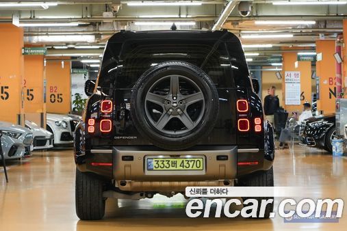 Land Rover Defender 2024, фото 4