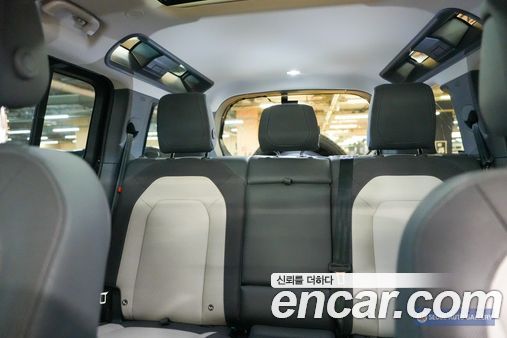 Land Rover Defender 2024, фото 15