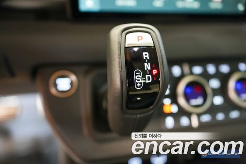 Land Rover Defender 2024, фото 16