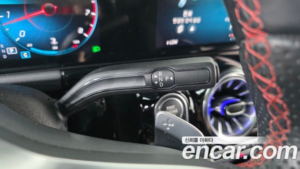 Mercedes-Benz GLA 2023, фото 9