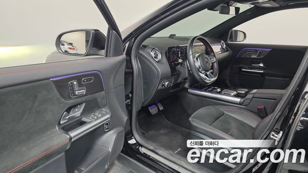Mercedes-Benz GLA 2023, фото 10