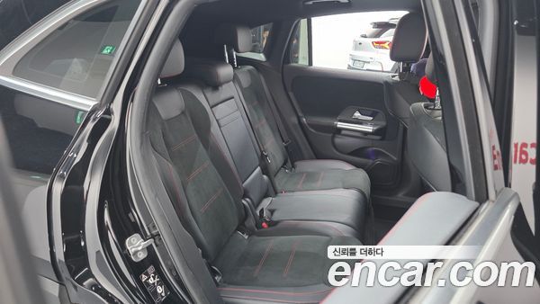Mercedes-Benz GLA 2023, фото 12