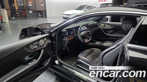 Mercedes-Benz E-Class 2021, фото 13