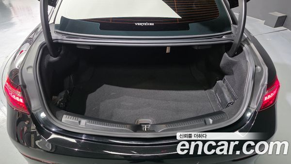 Mercedes-Benz E-Class 2021, фото 23